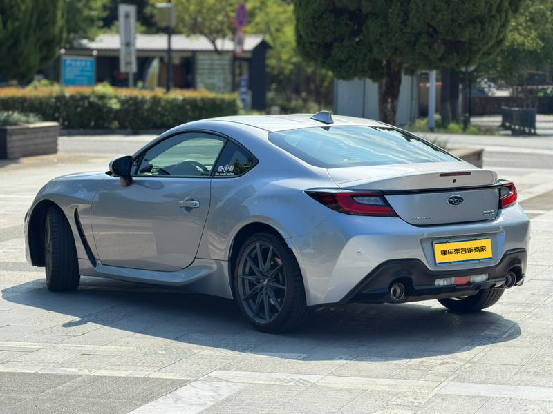 Subaru BRZ, 2023 — фото 4 из 12