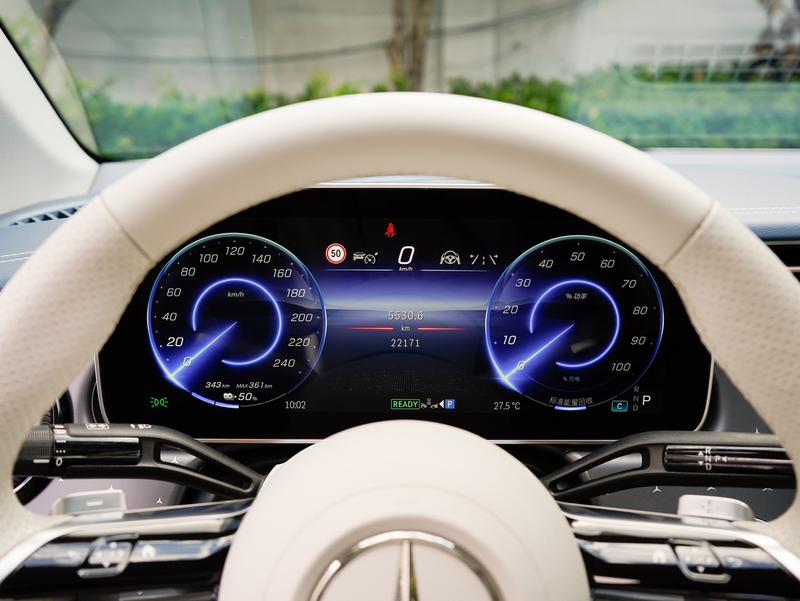 Mercedes-Benz EQE, 2024 — фото 8 из 12