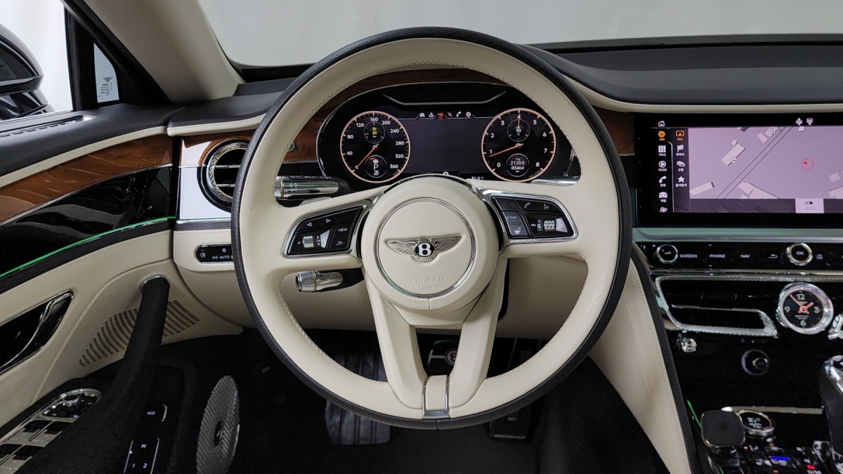 Bentley Flying Spur, 2022 — фото 12 из 12