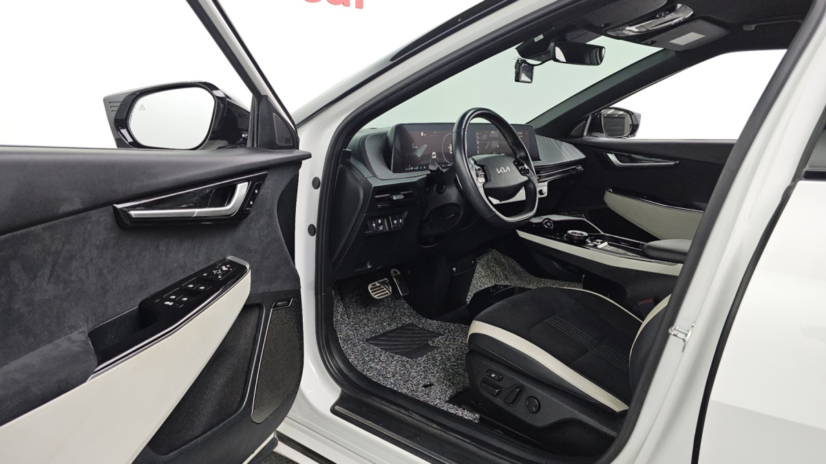 Kia EV6, 2021 — фото 9 из 12