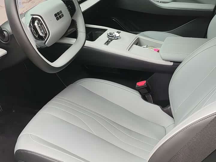 Geely Galaxy E8, 2024 — фото 8 из 9