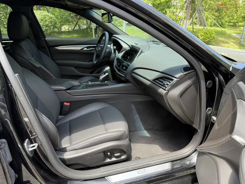 Cadillac CT5, 2023 — фото 8 из 11