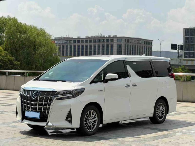Toyota Alphard, 2022 — купить в Иванове под ключ