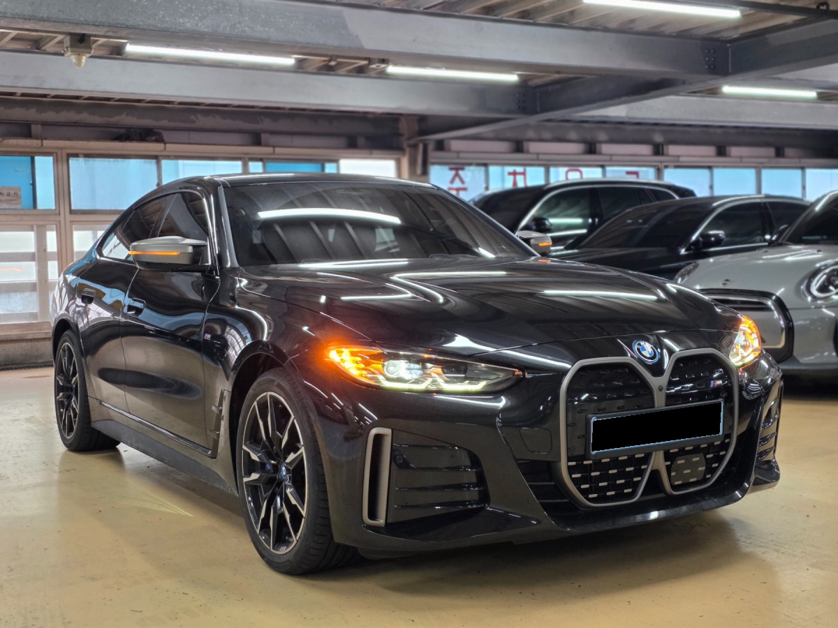 BMW i4, 2023 — фото 2 из 11