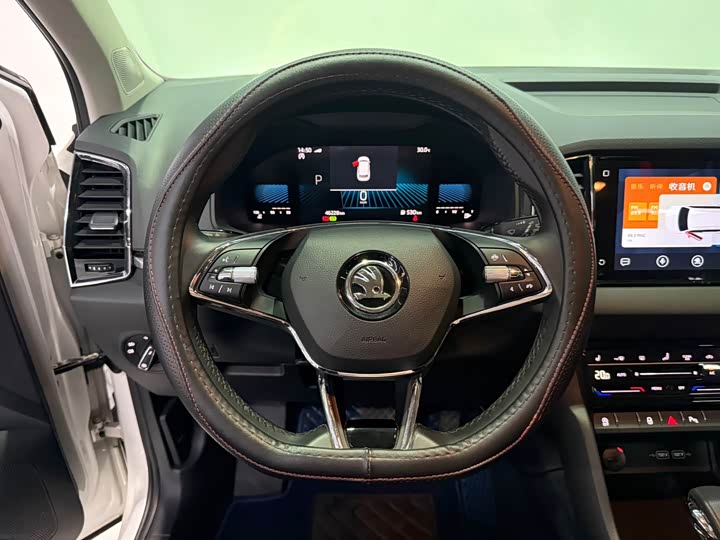 Skoda Karoq, 2022 — фото 5 из 9
