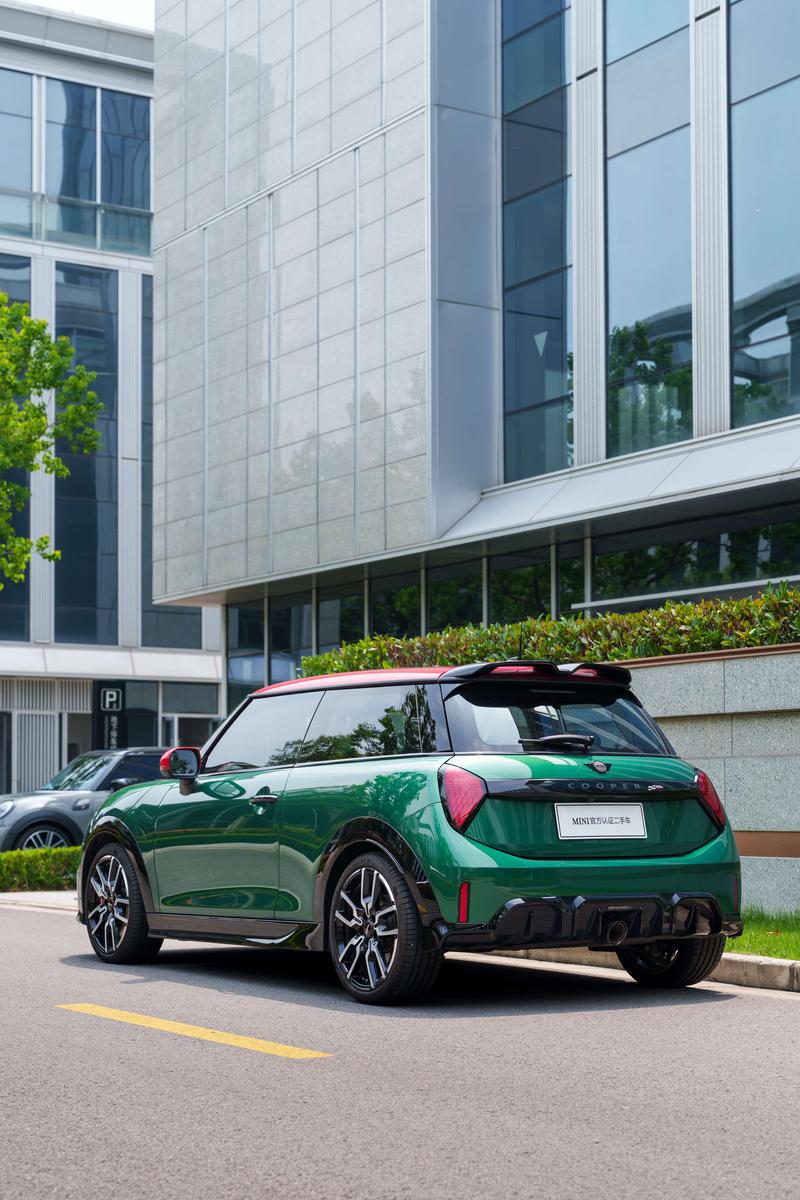 Mini Mini JCW, 2025 — фото 4 из 10