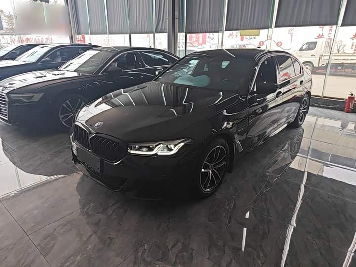 BMW 5 Series Hybrid, 2022 — купить в Казани под ключ