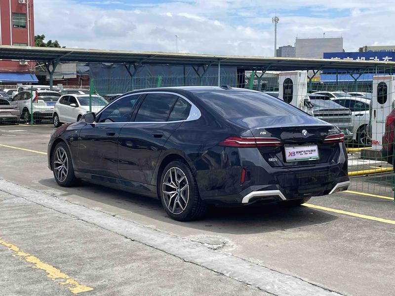 BMW i5, 2024 — фото 4 из 12
