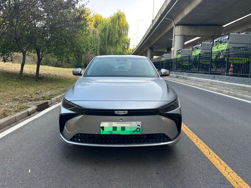 Geely Geometry G6, 2023 — фото 2 из 12