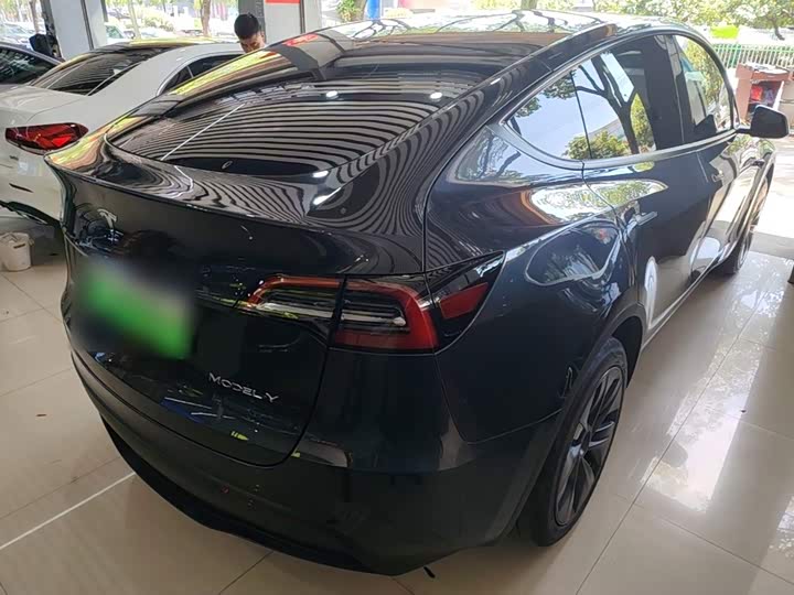 Tesla Model Y, 2024 — фото 7 из 9
