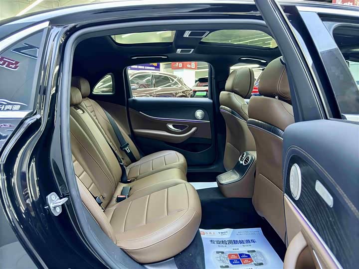 Mercedes-Benz E-Class, 2022 — фото 6 из 9