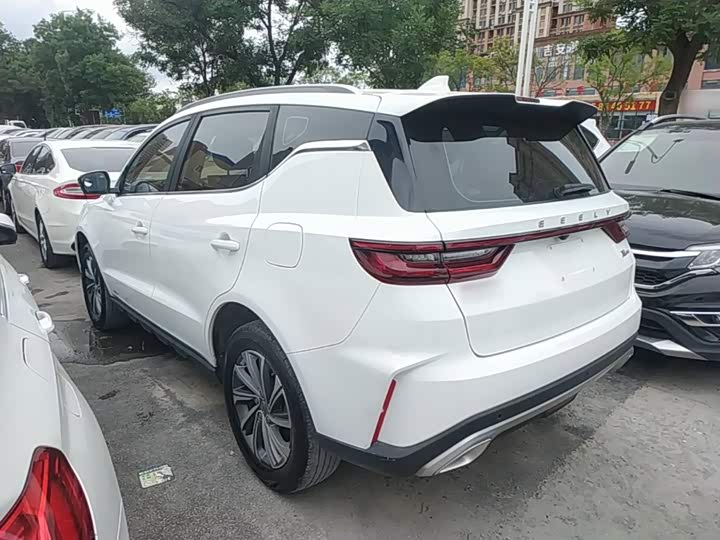 Geely Vision X6, 2021 — фото 5 из 9