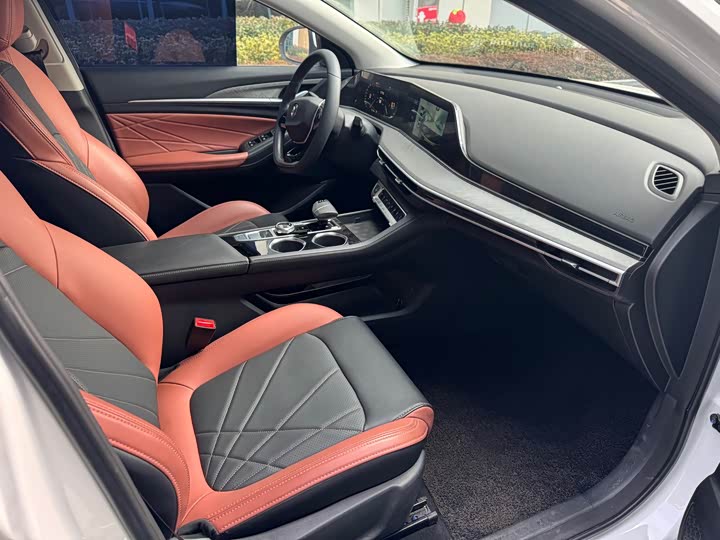 Changan Eado Plus, 2023 — фото 6 из 9