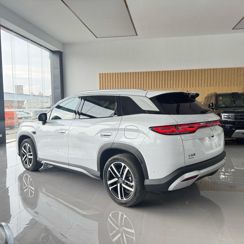 BYD Song L DM-i Hybrid, 2026 — фото 4 из 11