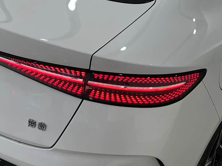 BYD Seal, 2022 — фото 6 из 9