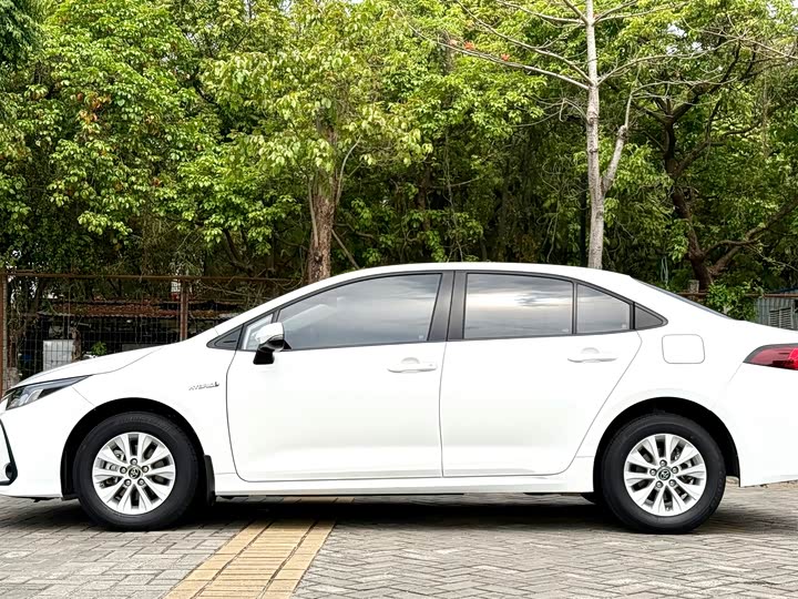 Toyota Corolla, 2022 — фото 4 из 9