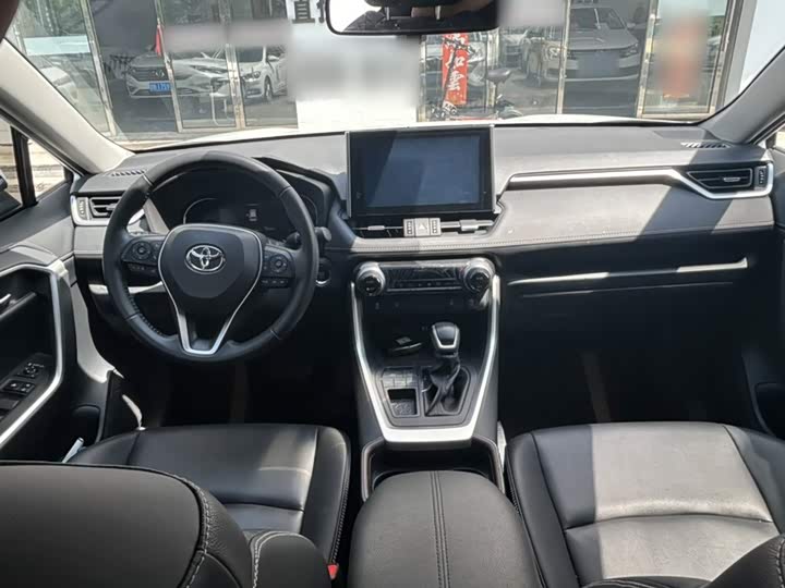 Toyota RAV4, 2022 — фото 9 из 9