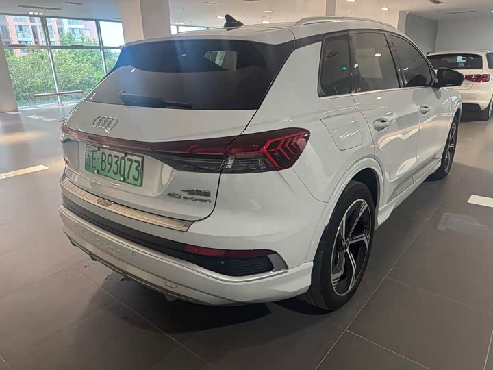 Audi Q4 e-tron, 2025 — фото 9 из 9