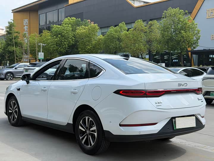 BYD Qin Plus, 2025 — фото 7 из 9