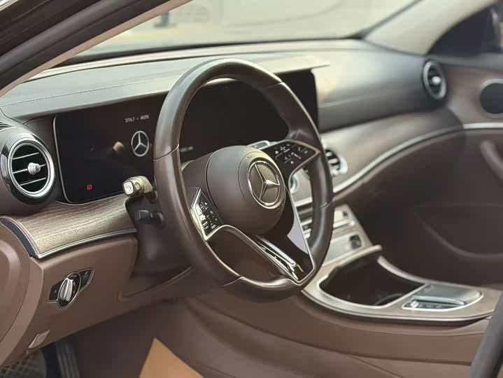Mercedes-Benz E-Class Hybrid, 2022 — фото 5 из 9