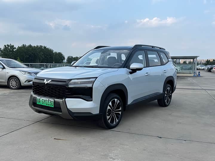 Wuling Starlight 560 Hybrid/EV, 2025 — купить в Перми под ключ