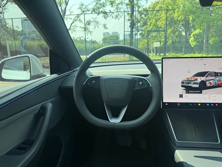 Tesla Model Y, 2025 — фото 5 из 9