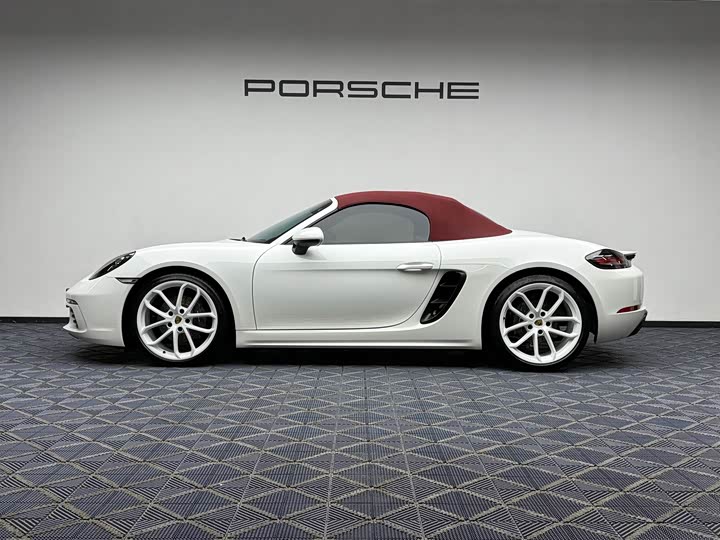 Porsche 718, 2025 — фото 6 из 9
