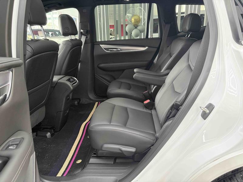 Cadillac XT6, 2022 — фото 10 из 12