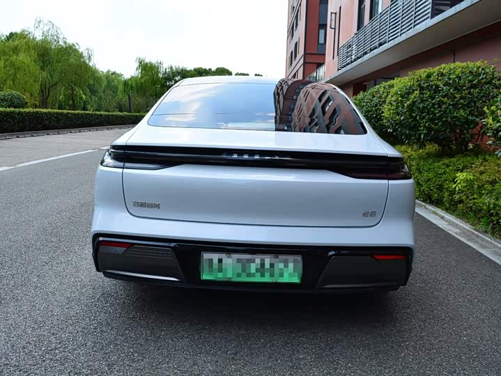 Geely Galaxy E8, 2024 — фото 6 из 9