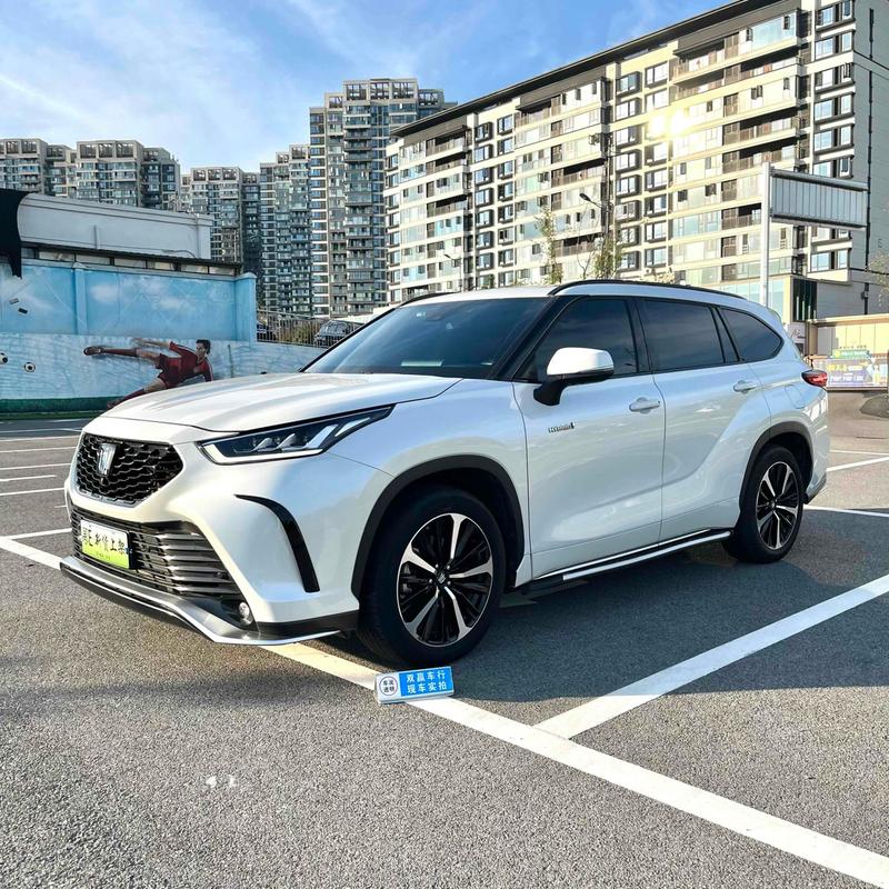 Toyota Crown Kluger, 2022 — купить в Перми под ключ
