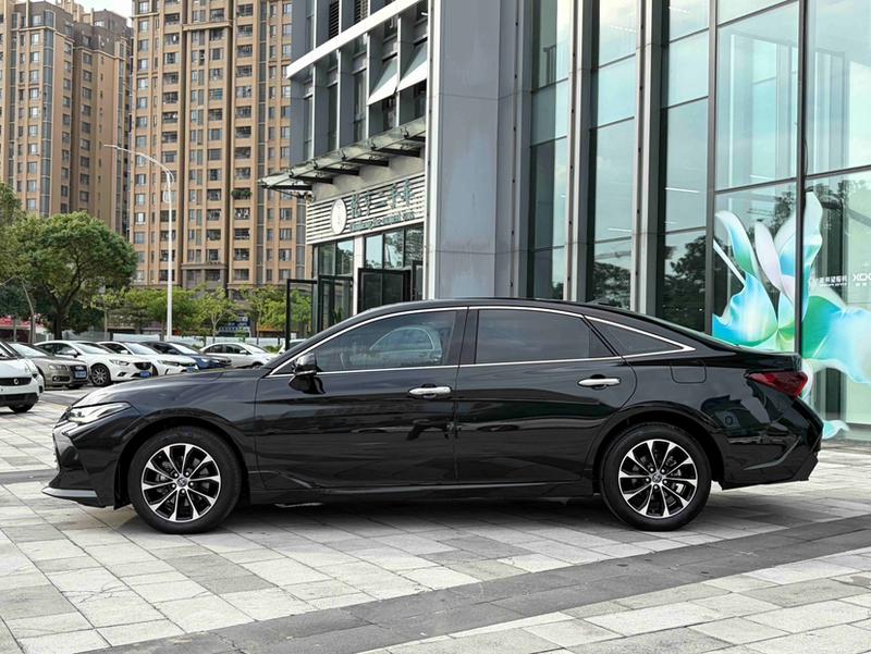 Toyota Avalon, 2023 — фото 3 из 12