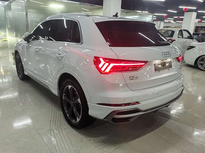 Audi Q3, 2022 — фото 4 из 9