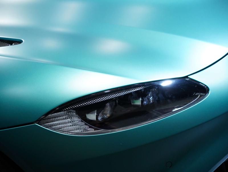 Aston Martin V8 Vantage, 2022 — фото 6 из 12