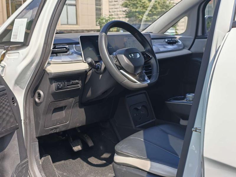 Geely Geometry E Firefly, 2023 — фото 12 из 12