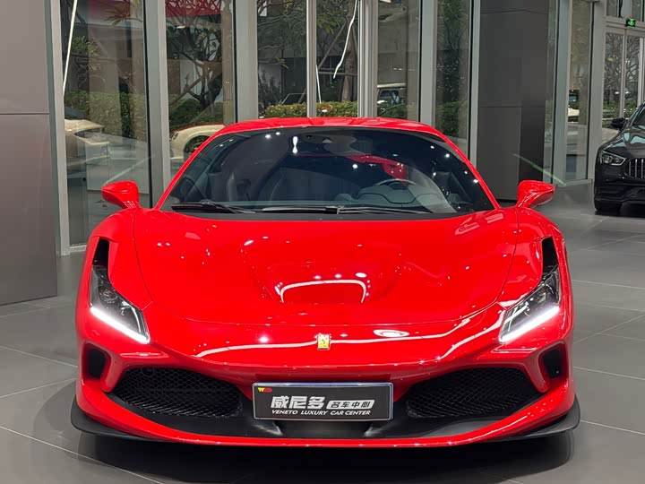 Ferrari F8, 2022 — фото 2 из 7