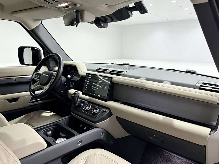 Land Rover Defender, 2021 — фото 6 из 9