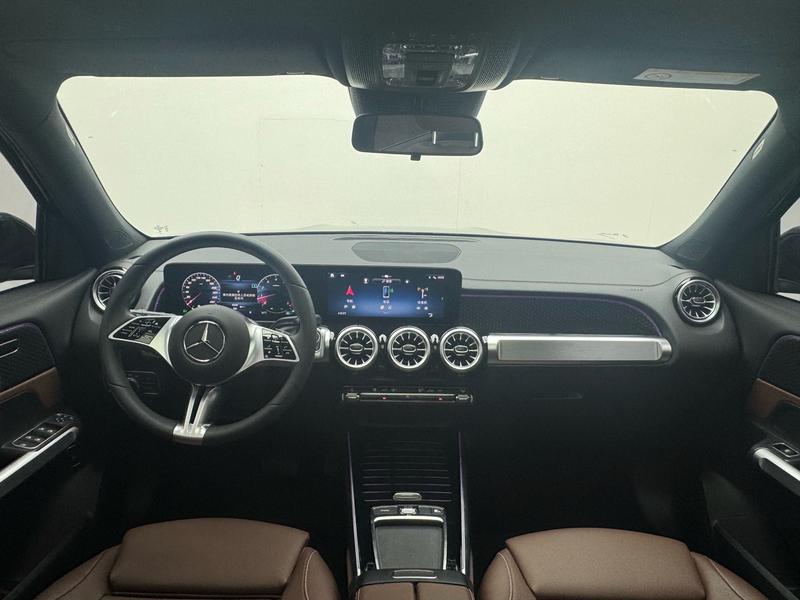 Mercedes-Benz GLB-Class, 2024 — фото 8 из 12