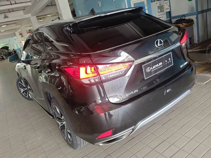 Lexus RX, 2022 — фото 3 из 5