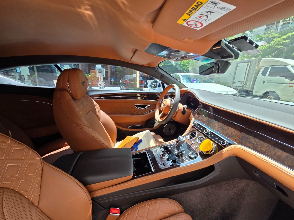 Bentley Continental GT, 2022 — фото 11 из 12