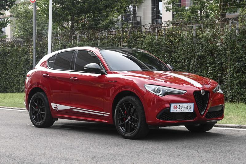 Alfa Romeo Stelvio, 2022 — фото 3 из 12