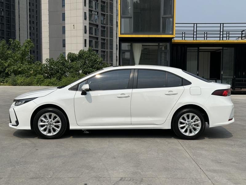 Toyota Corolla, 2022 — фото 4 из 12