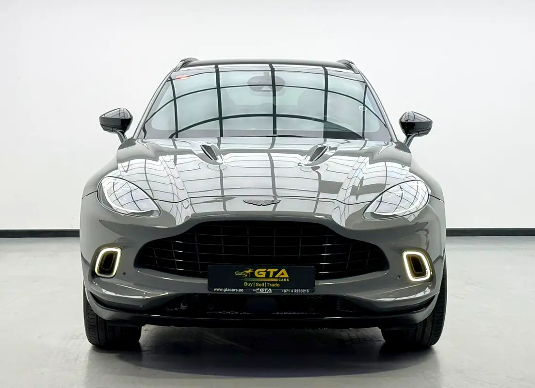 Aston Martin DBX, 2022 — фото 2 из 10