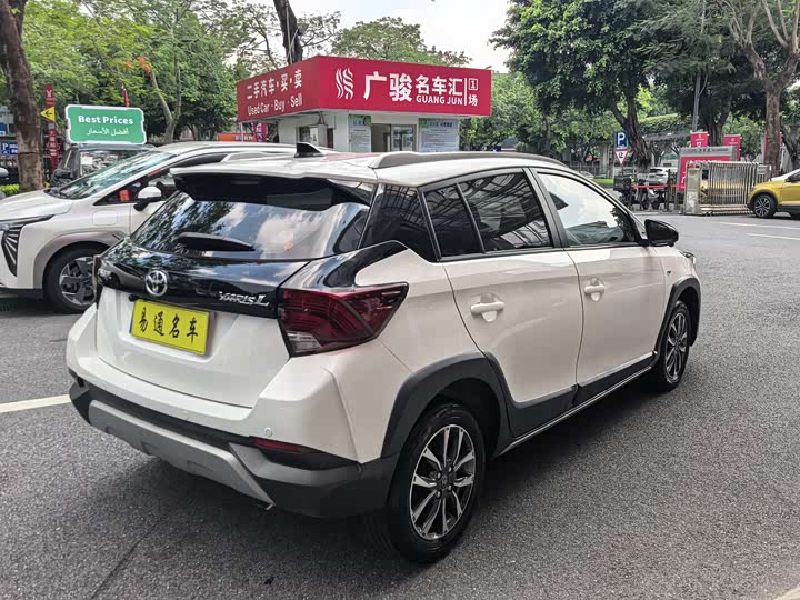 Toyota Yaris L Hatchback, 2022 — фото 8 из 9