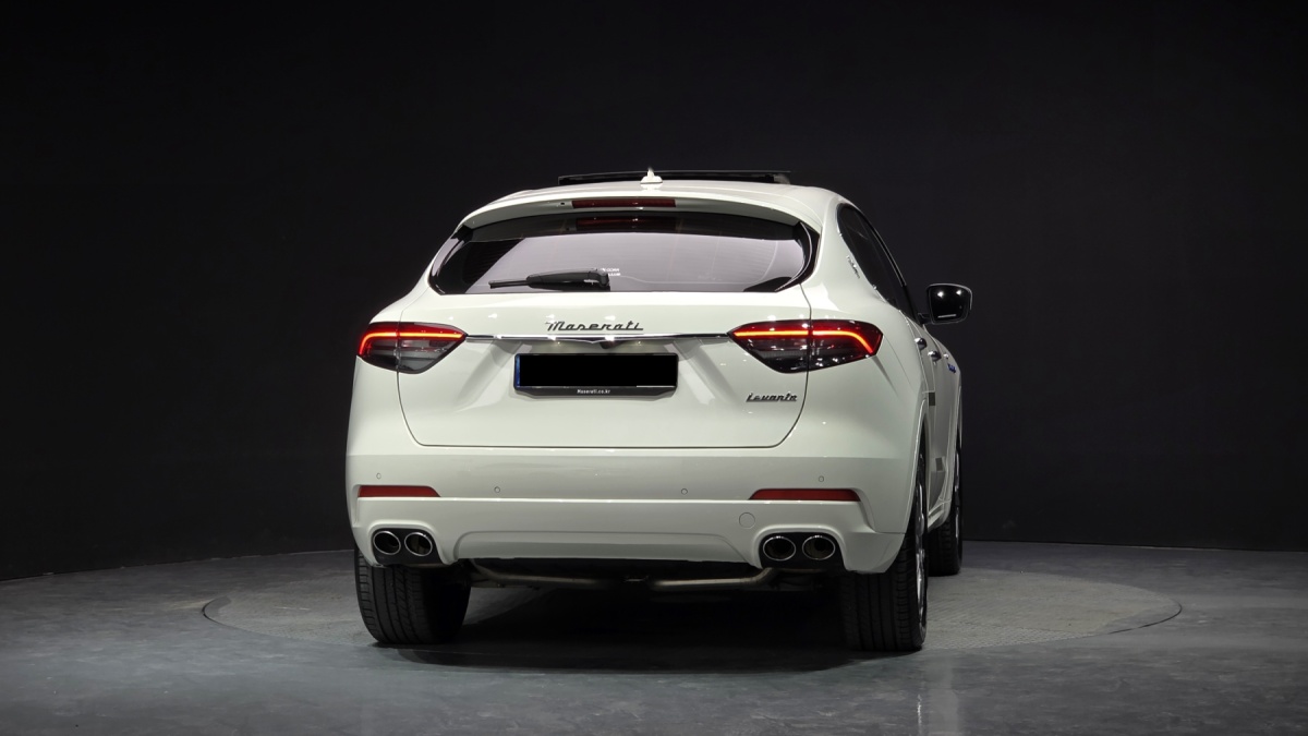 Maserati Levante, 2021 — фото 4 из 12