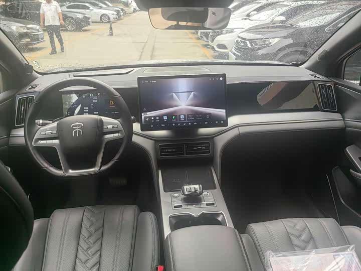 BYD Song L DM-i Hybrid, 2024 — фото 8 из 9