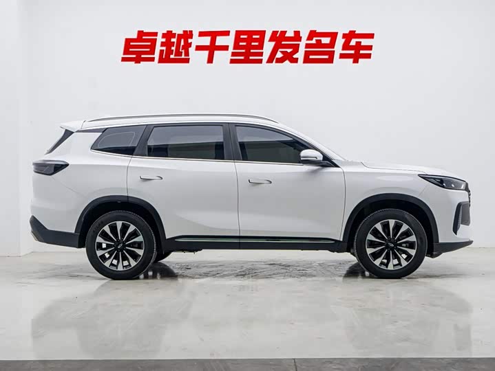 Chery Tiggo 8 Plus, 2026 — фото 8 из 9
