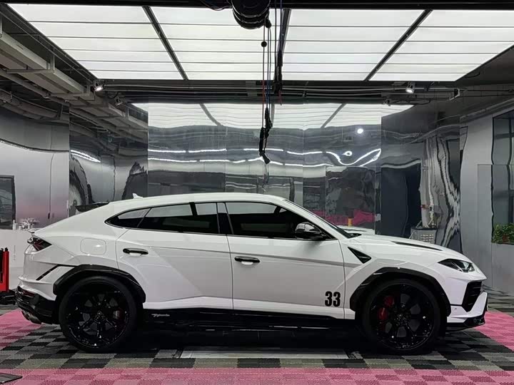 Lamborghini Urus, 2023 — фото 2 из 9