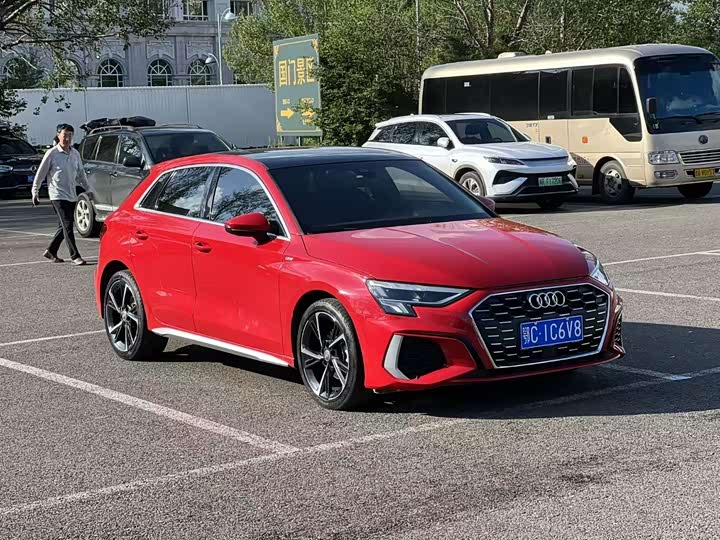 Audi A3, 2022 — фото 3 из 9