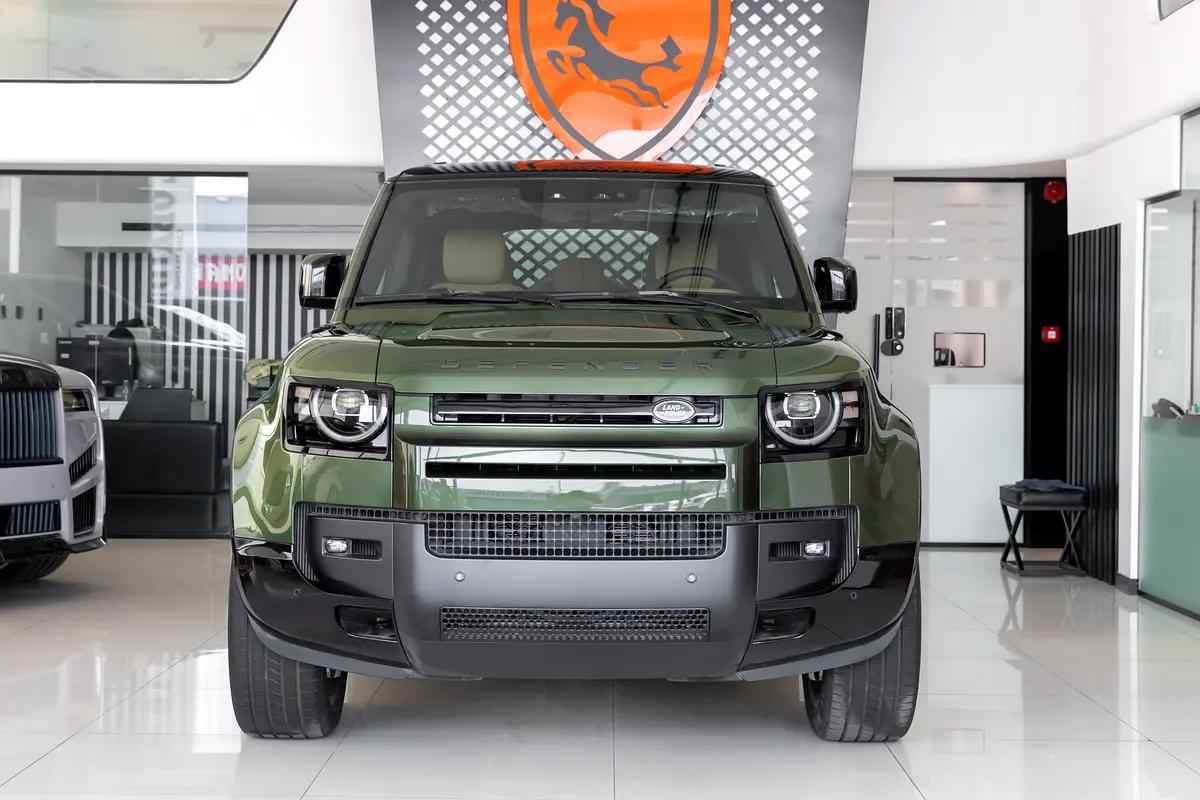 Land Rover Defender, 2026 — фото 2 из 10