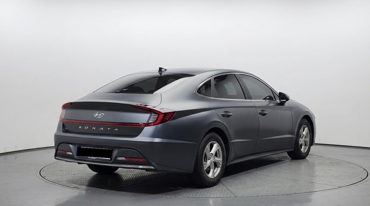 Hyundai Sonata, 2023 — фото 2 из 12